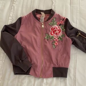 Adorable cropped bomber jacket!